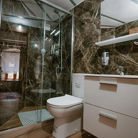 Old Well Bazaar Apartamento Gjirokastër