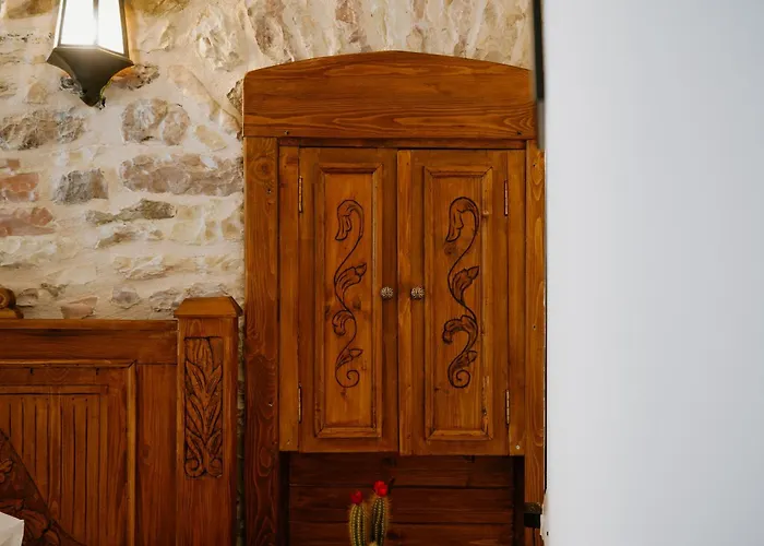 Old Well Bazaar דירה Gjirokastër